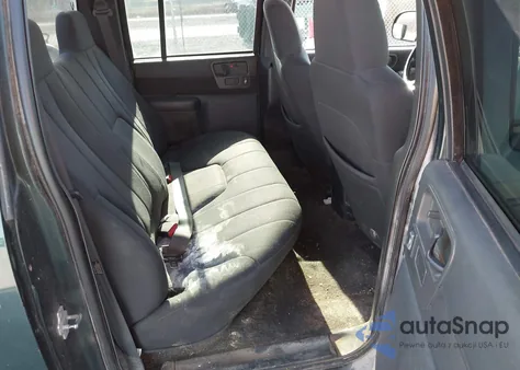 2004 Chevrolet S-10 Ls from USA, damaged, VIN 1GCDT13X64K143486